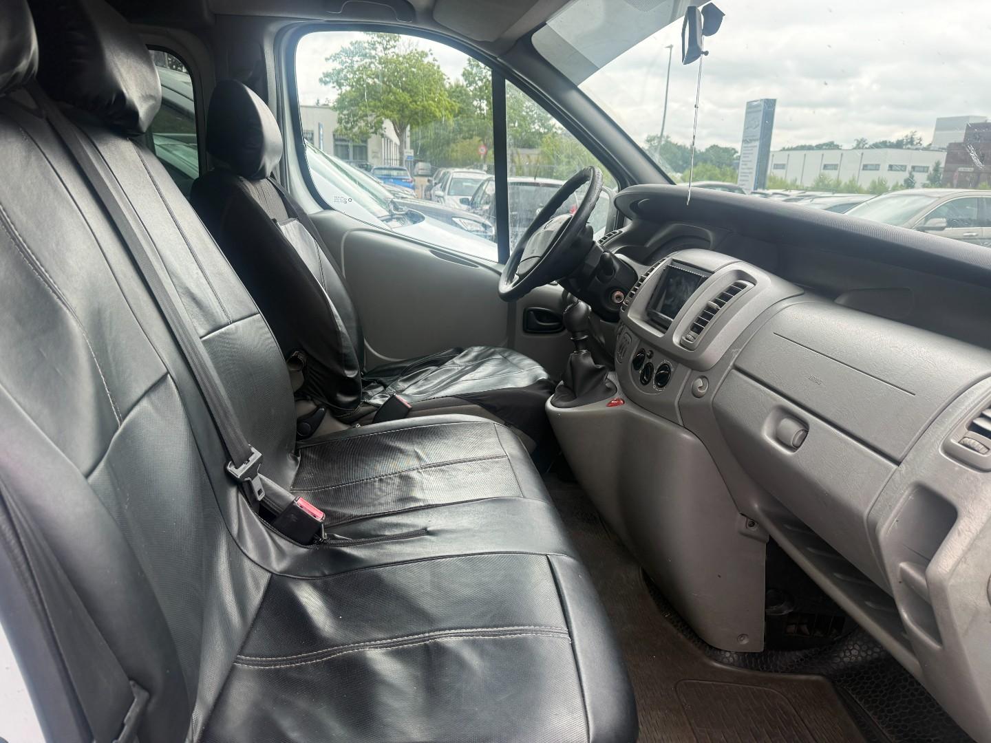 Renault Trafic 2008 — photo 15