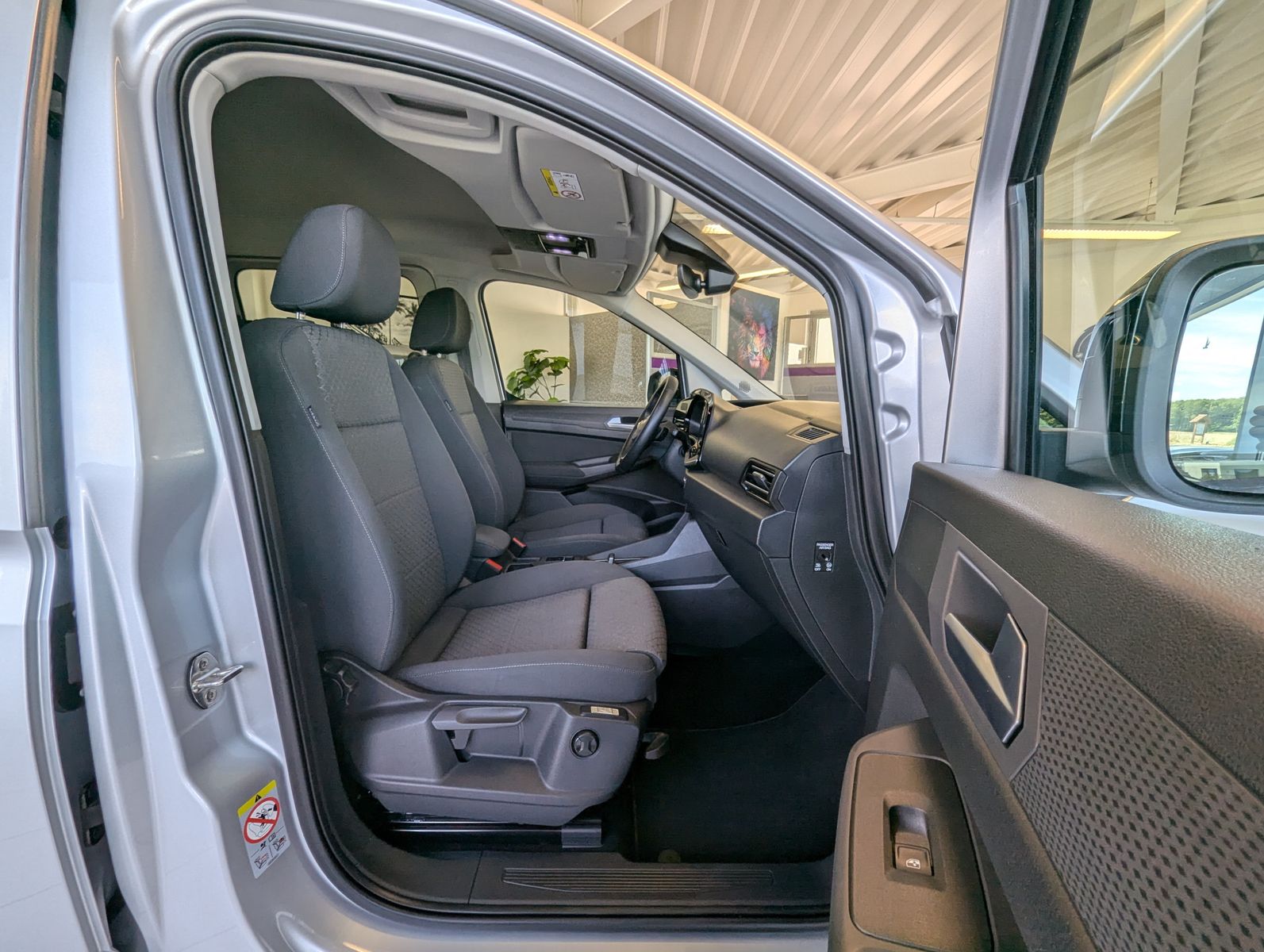 FORD Tourneo Connect L2 Titanium 7-Sitze LED Cam AHK - Image 17