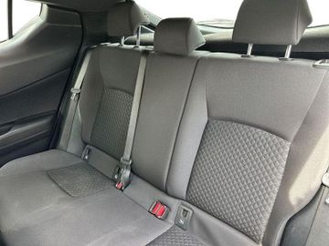 Toyota C-HR - 11