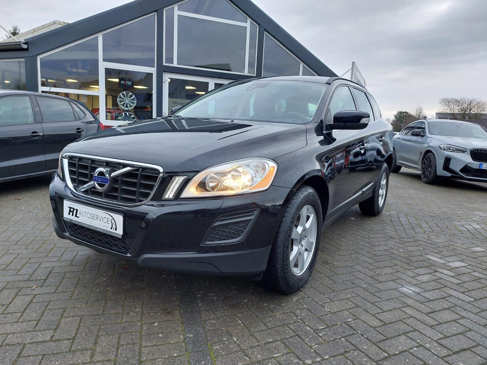 Volvo XC 60 Momentum 2WD +NAVI+EL.HECKKLAPPE+AHK+PDC+