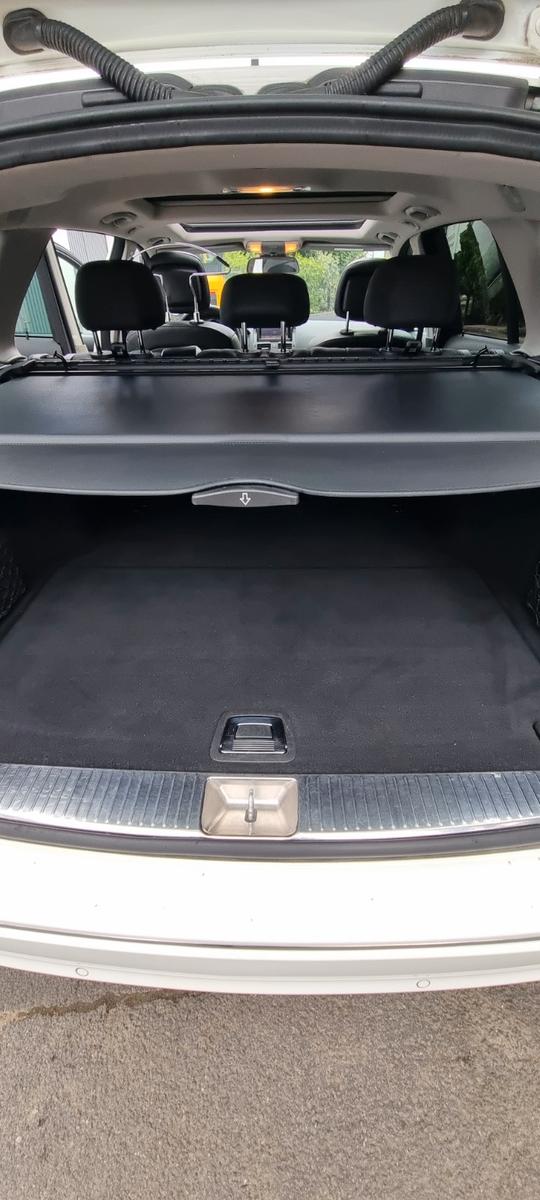 Mercedes-Benz C250 2010 — photo 13