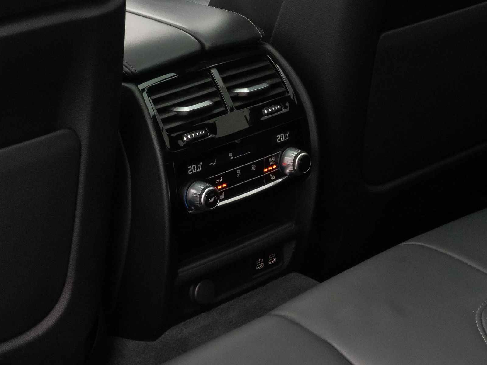 Fahrzeugabbildung BMW 540d xD M Sport Individual DAB AHK HUD H/K 20"