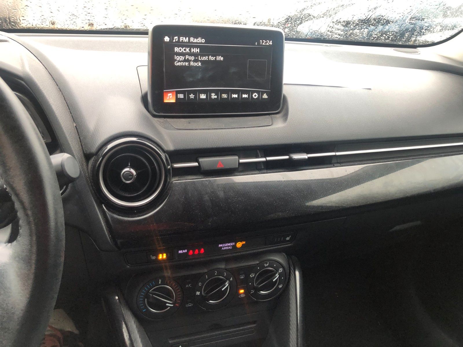 Fahrzeugabbildung Mazda 2 Lim. Exclusive-Line Seitenschaden