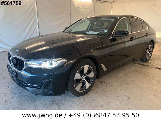 BMW 520 Facelift LED+ CockpProf ACC Glasdach