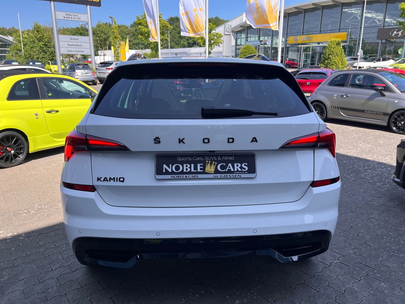 Fahrzeugabbildung SKODA Kamiq Monte Carlo PANO LED NAVI ALU