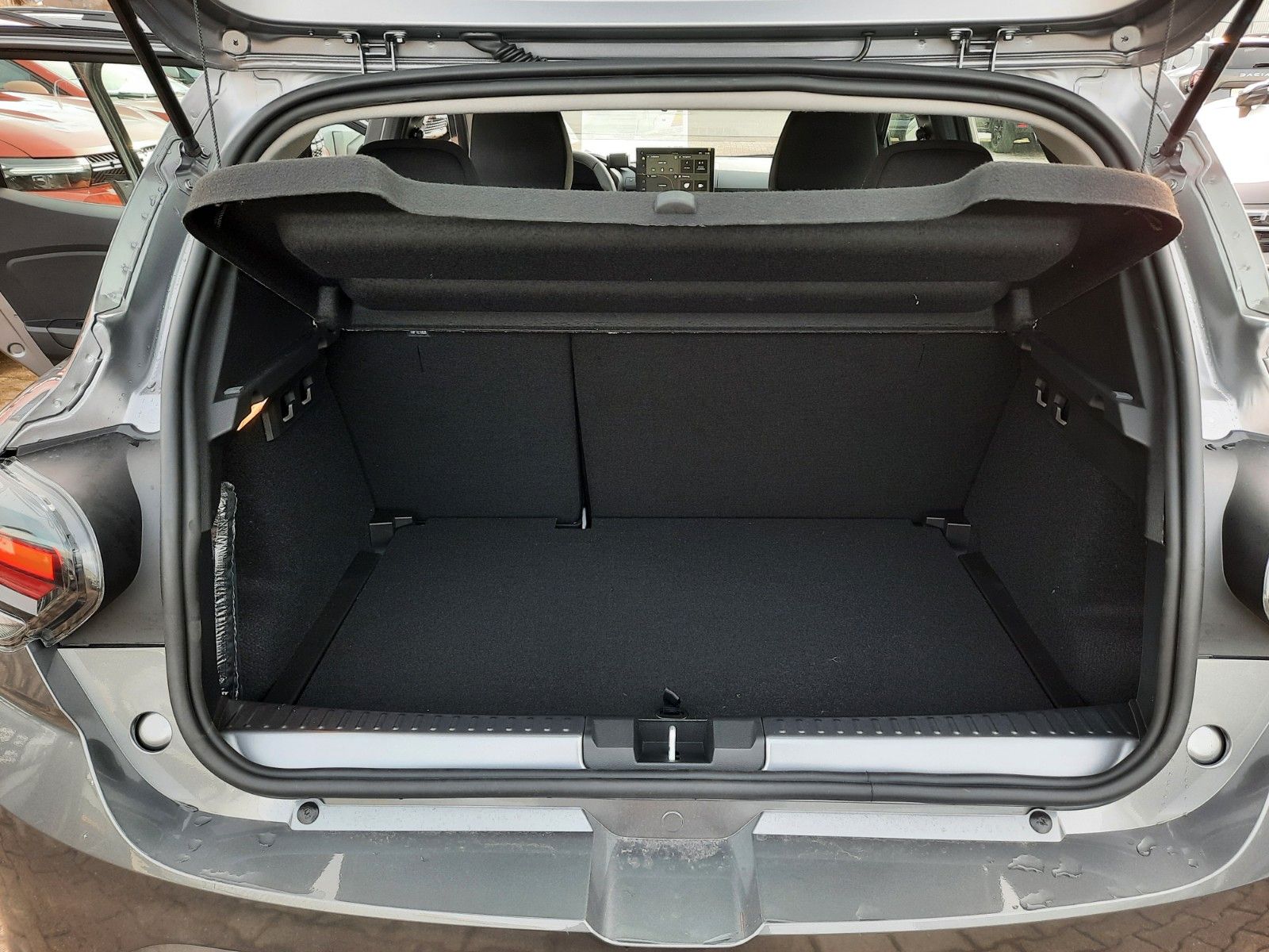 Dacia Sandero - Bild 10