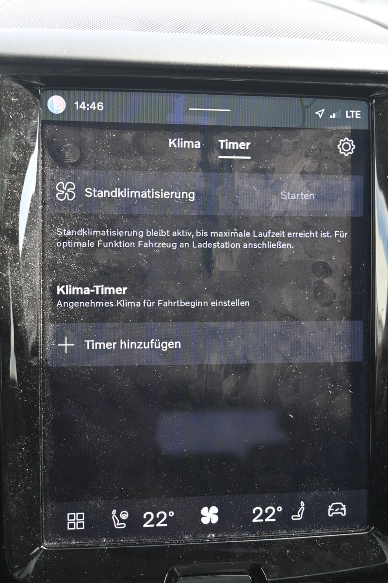 Fahrzeugabbildung Volvo XC60 T6 Essential AWD*PDC*AHK*PANO*STHZG*