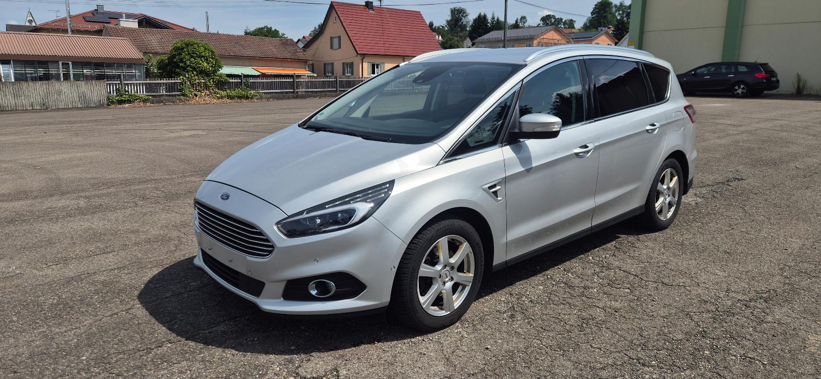 Ford S-Max S-MAX Titanium 7-Sitzer