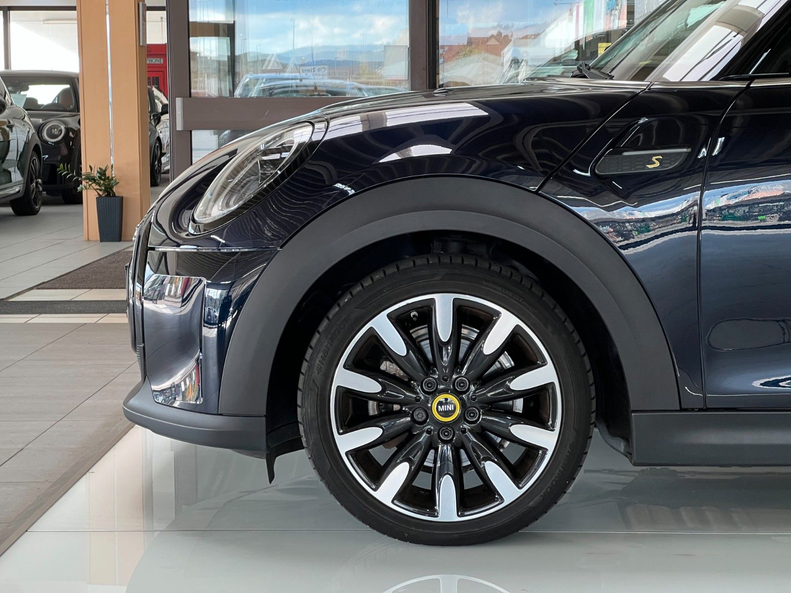 MINI COOPER SE Yours Trim LED NAVI LenkrHeiz Leder imagem 3