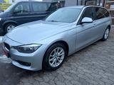 BMW 318 d Touring AHK/NAVI/TEMPOMAT - silberne BMW 318