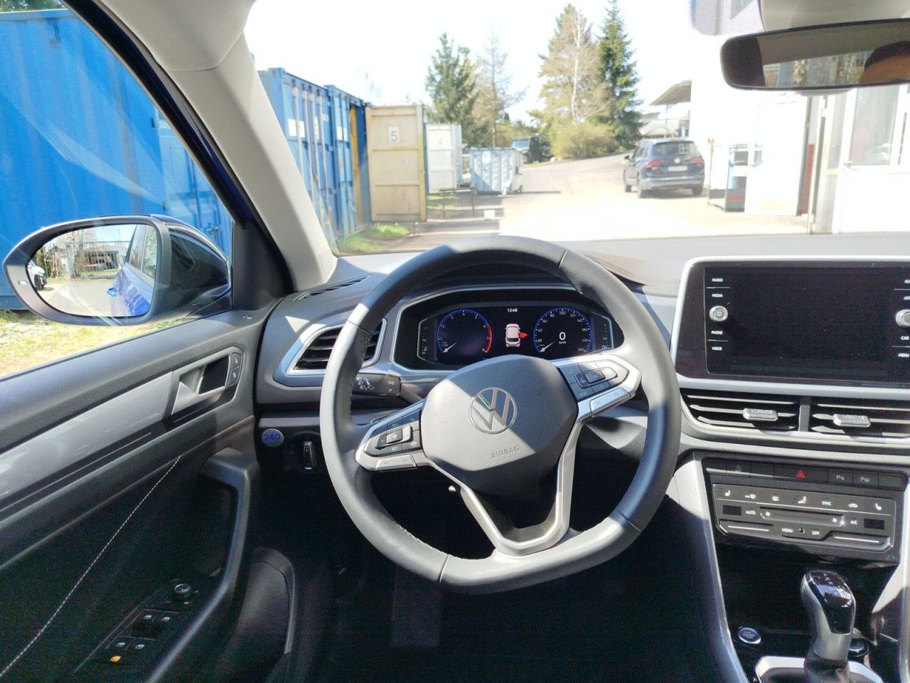 Fahrzeugabbildung Volkswagen T-ROC Style 1.5 TSI 110 kw 7-Gang DSG, AHK, Navi
