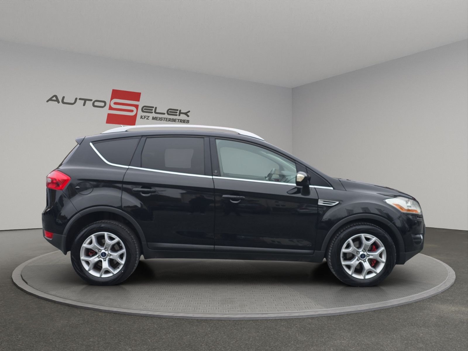 Fahrzeugabbildung Ford Kuga Champions Edition Aus 1.Hand + Voll Service