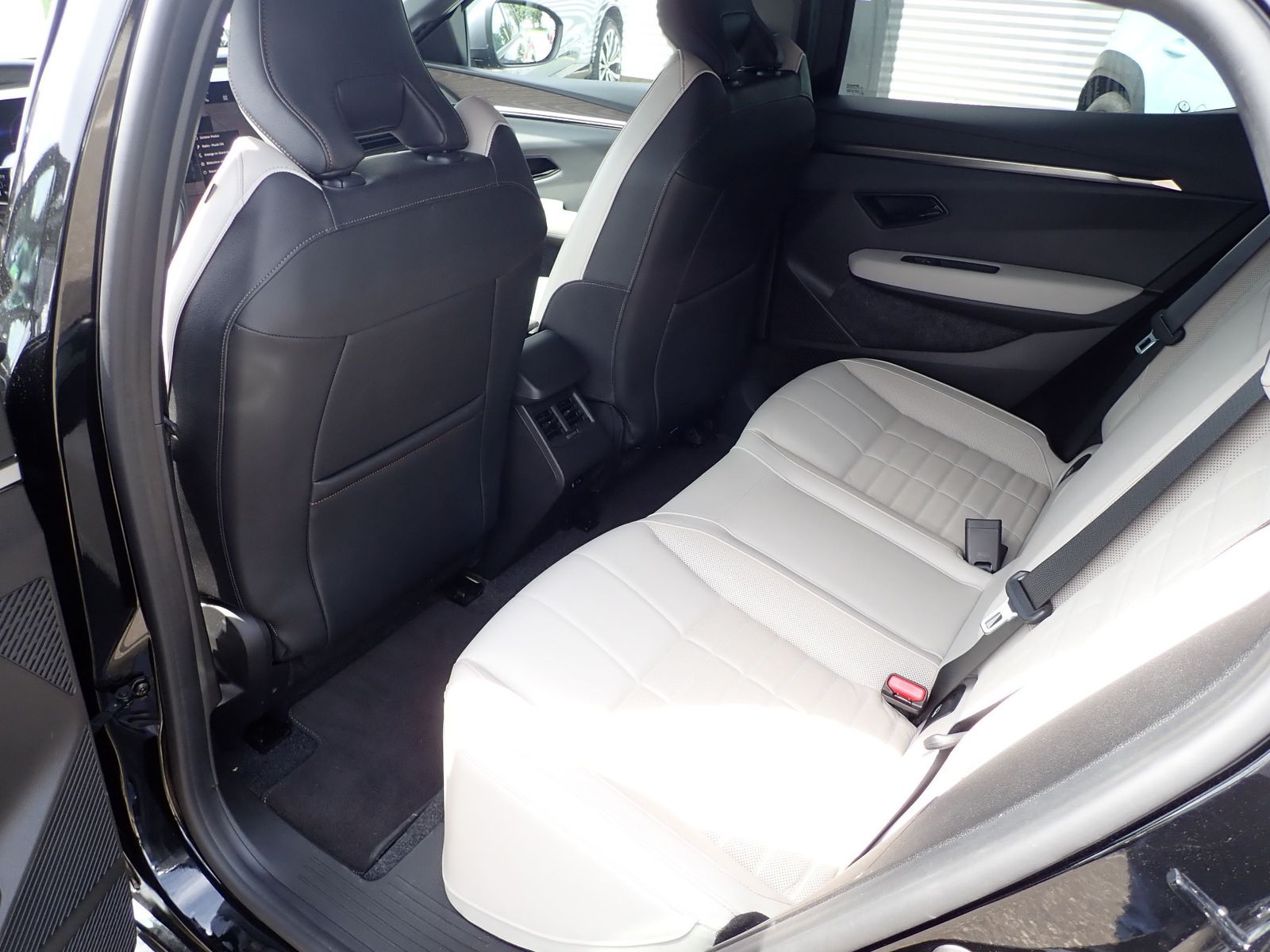Fahrzeugabbildung Renault Megane E-TECH Electric Iconic 60KW/LEDER E-Tech