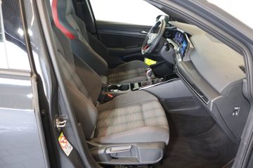 Volkswagen Golf VIII GTI 2.0 TSI AID+LED+AMBIENT+CARPLAY