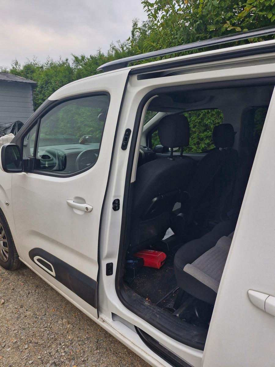 Citroën Berlingo BlueHDi 130 S&S FEEL XL FEEL