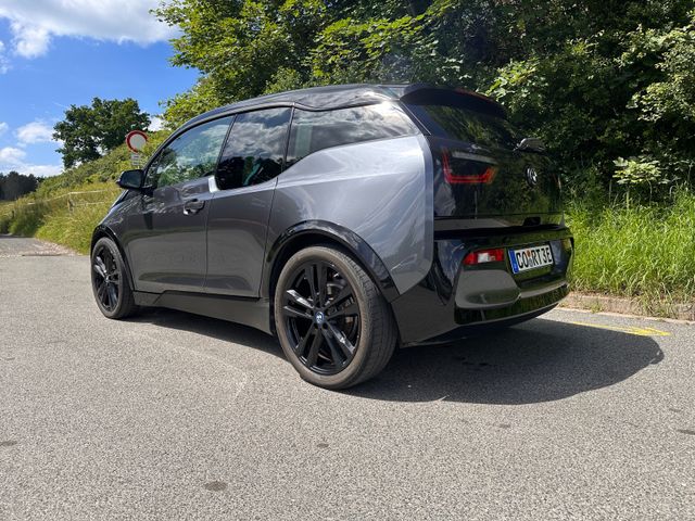 BMW i3s (120 Ah), 135kW s H&K,20",NavProf,WP, Carbon