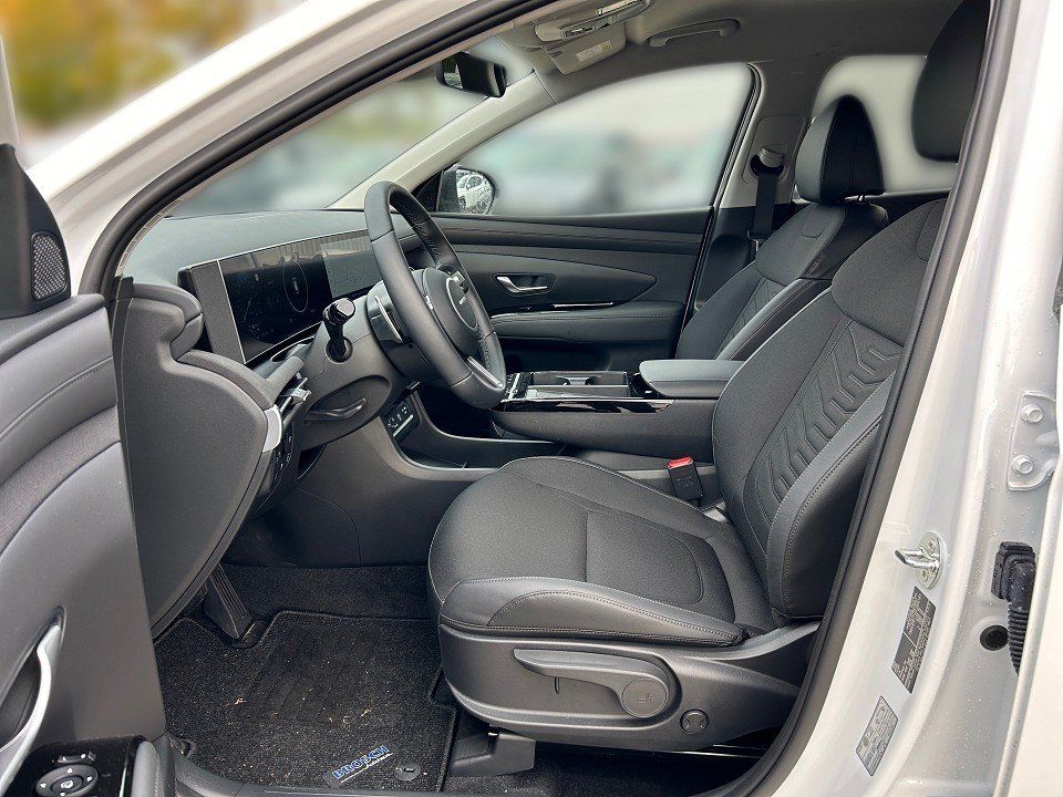 Fahrzeugabbildung Hyundai TUCSON HEV 2025 1.6T 6AT 2WD TREND NAV+CARPLAY++