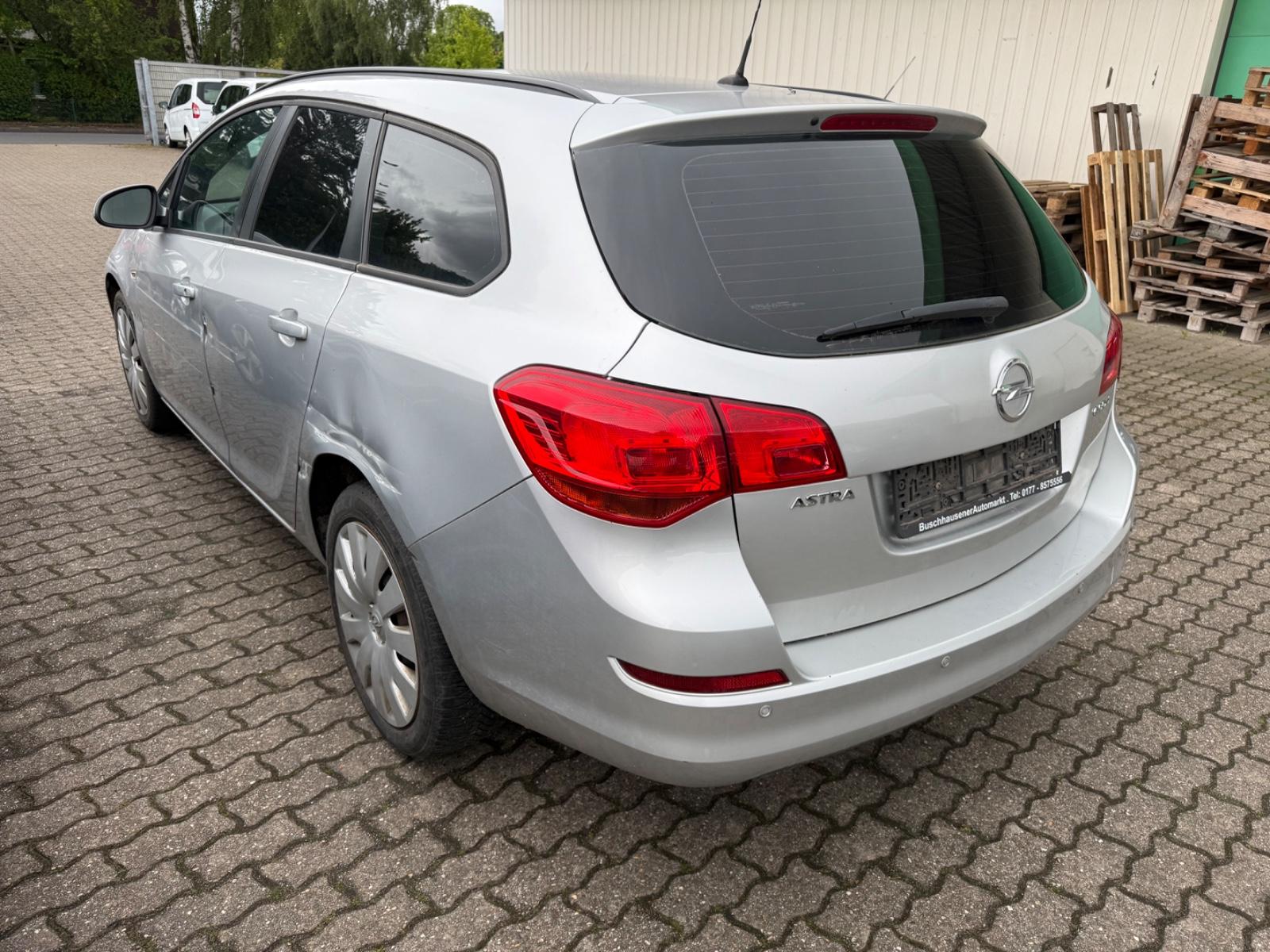 Opel Astra 2011 — engine 1.398 cm³, 101 HP (74kW)