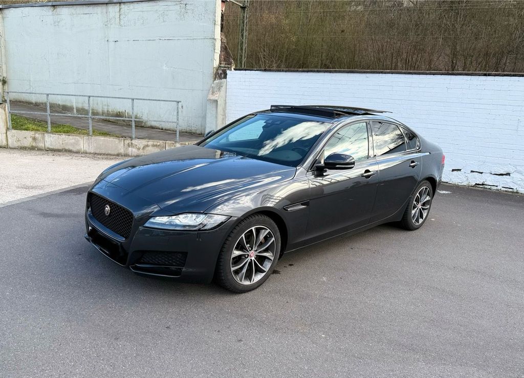 Image of Jaguar XF