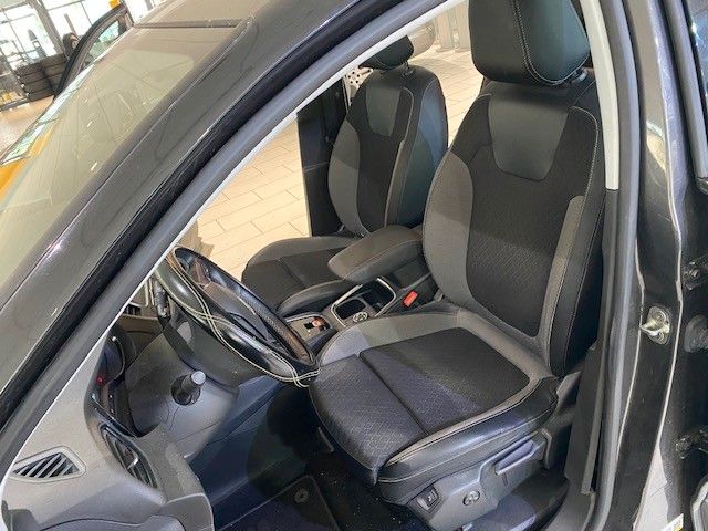 Fahrzeugabbildung Opel Grandland X 2.0D 18"ALU/NAVI/PANORAMA/KAMERA