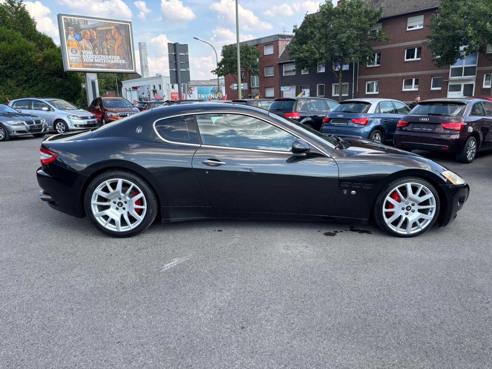 Maserati GranTurismo 4.2 V8 | 405 ch | BVA | Essence | 144 258 km | 21 999 € | 01/2008 | Cuir Poltrona Frau | Sièges chauffants | GPS | Xénon