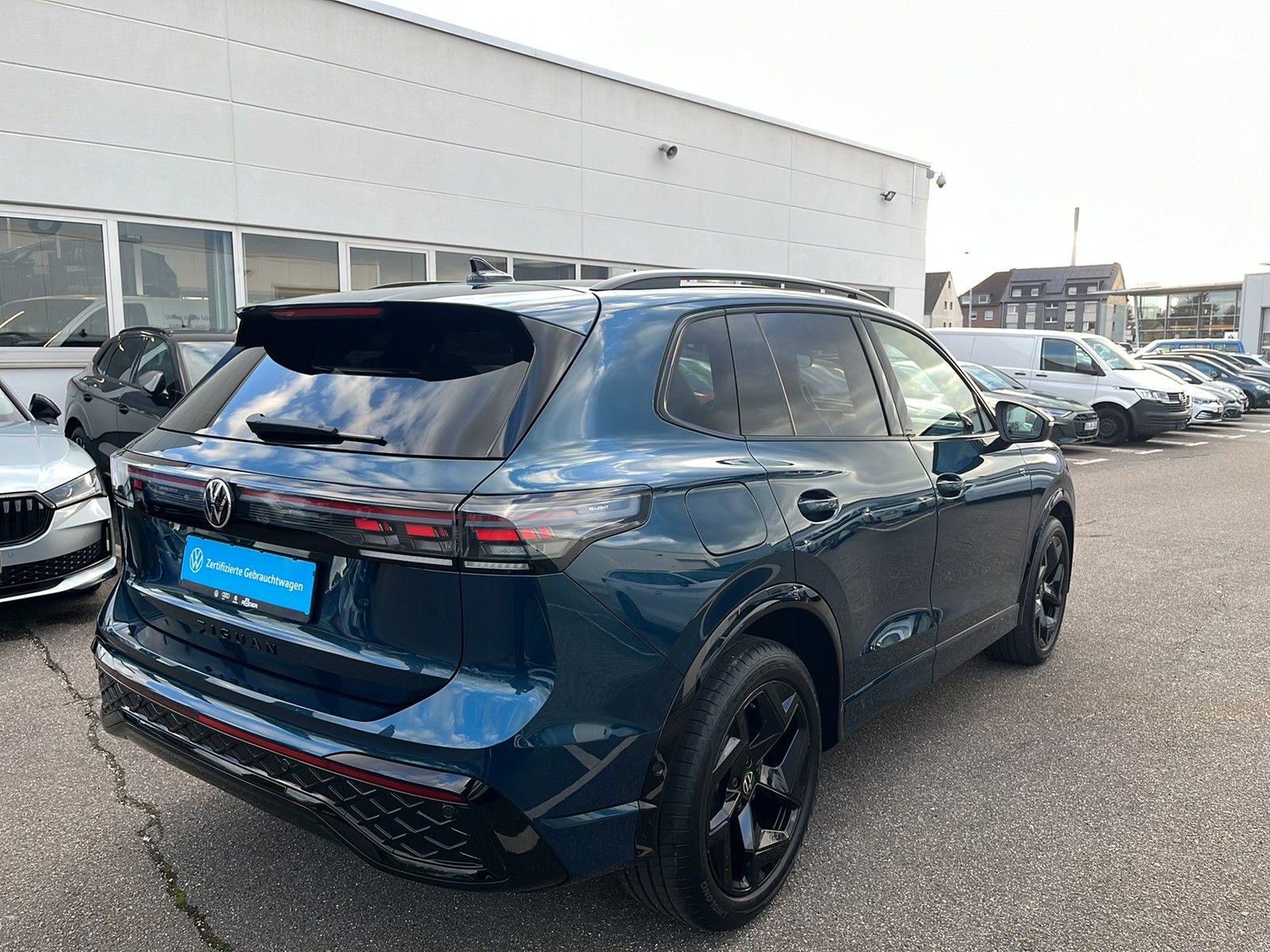 Volkswagen Tiguan III 2.0 TDI R-Line Matrix Pano AHK 360° foto 3