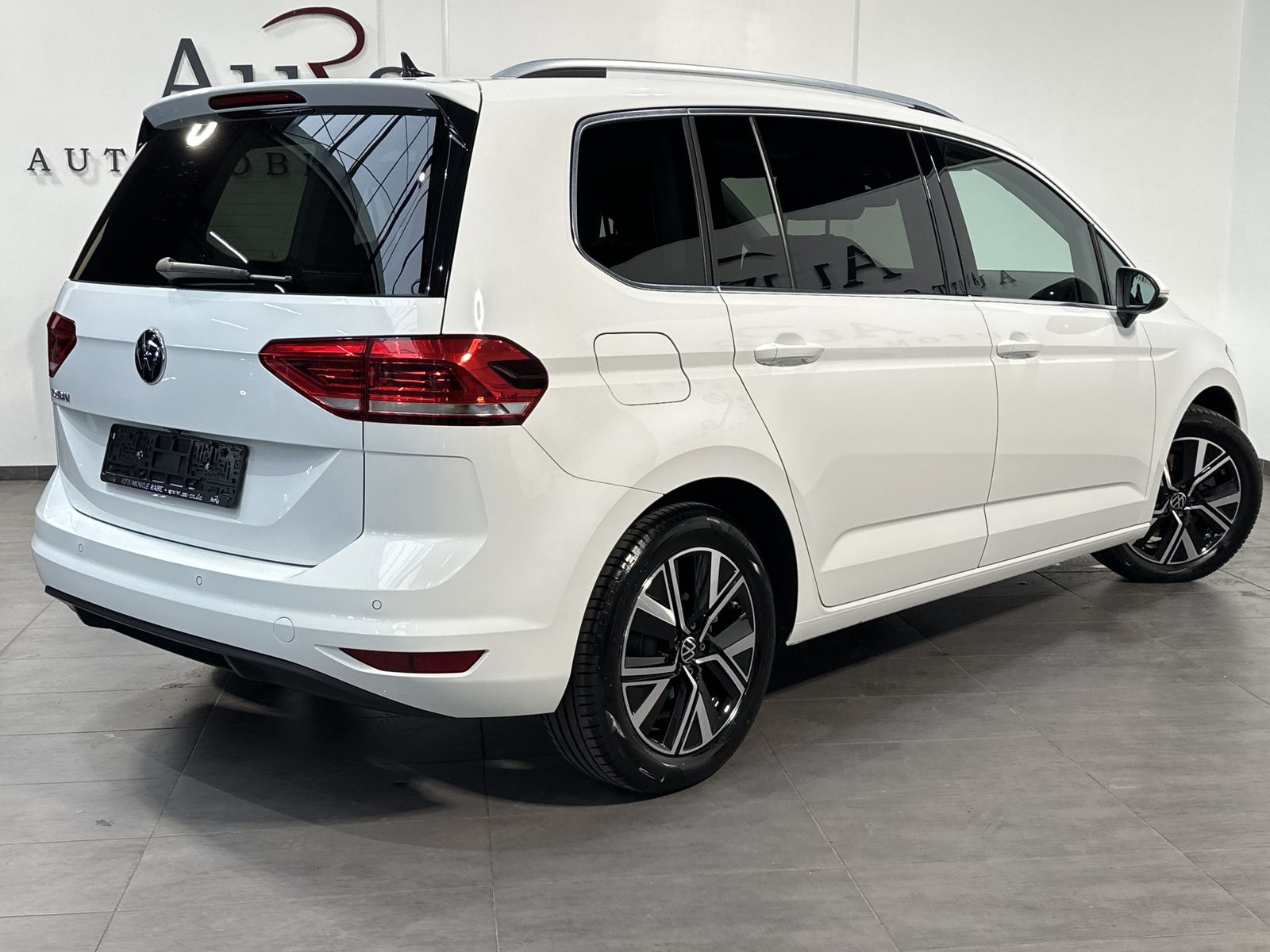 Fahrzeugabbildung Volkswagen Touran 1.5 TSI Highline+NAV+LED+ACC+AHK+KAMERA