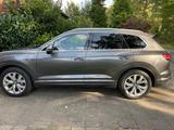 Volkswagen Touareg 3.0 V6 TDI 210kW 4MOTION Tiptronic - - Volkswagen Touareg: 2.0