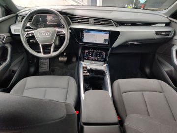 Audi Q8 e-tron - 10