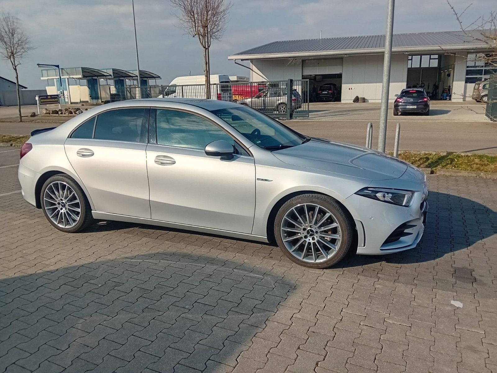 MERCEDES-BENZ A-Klasse A200 AMG-Paket