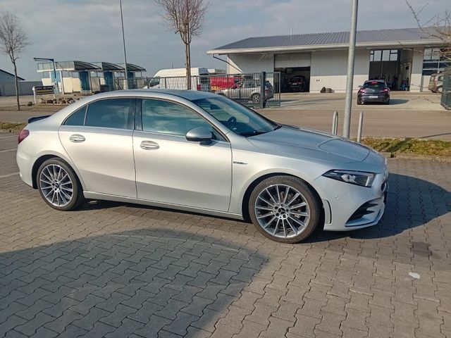 MERCEDES-BENZ A-Klasse A200 AMG-Paket