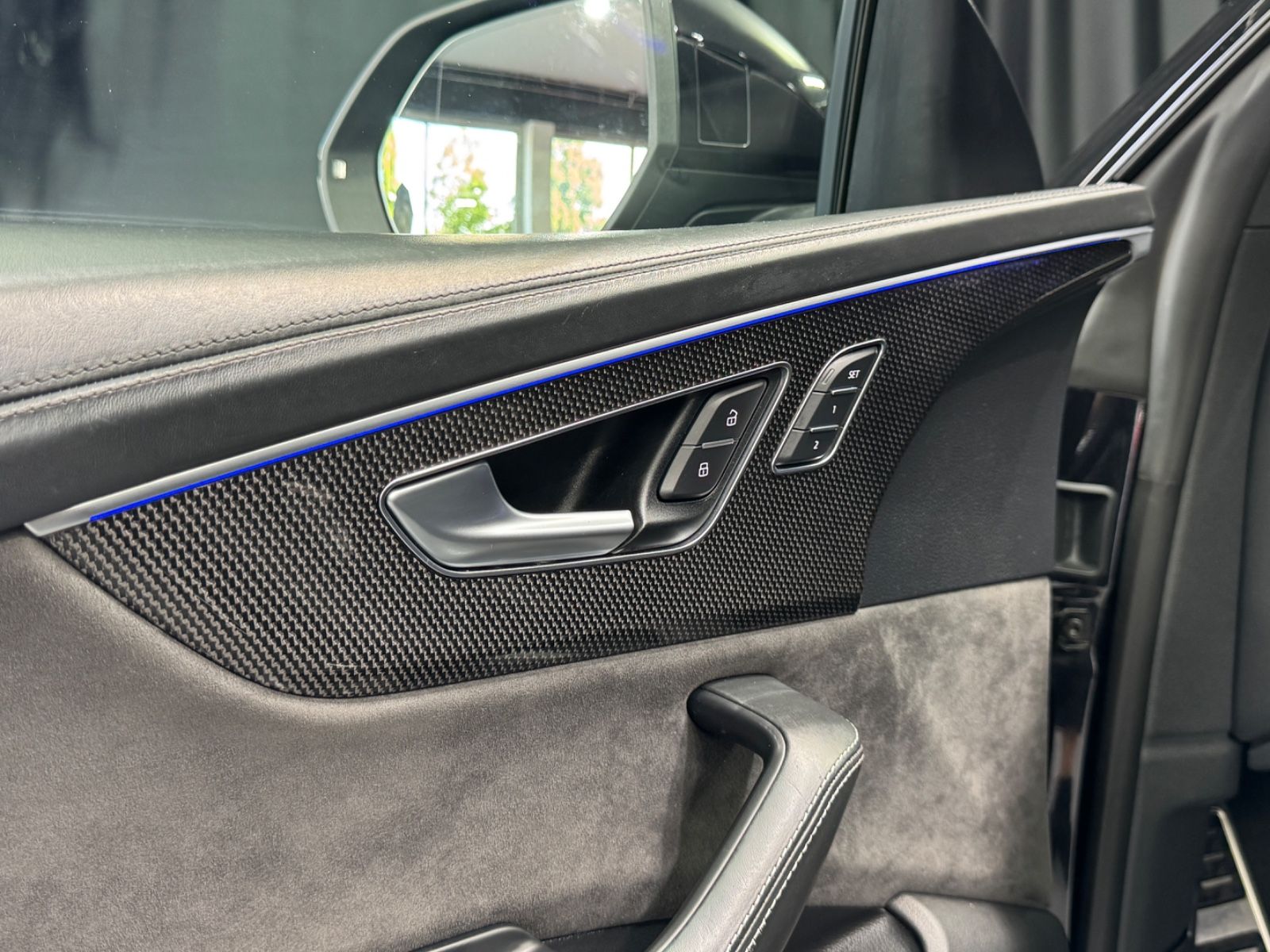 Fahrzeugabbildung Audi SQ8 4.0TDI QUATTRO|MASSAGE|B&O|CARBON|MATRIX|HuD