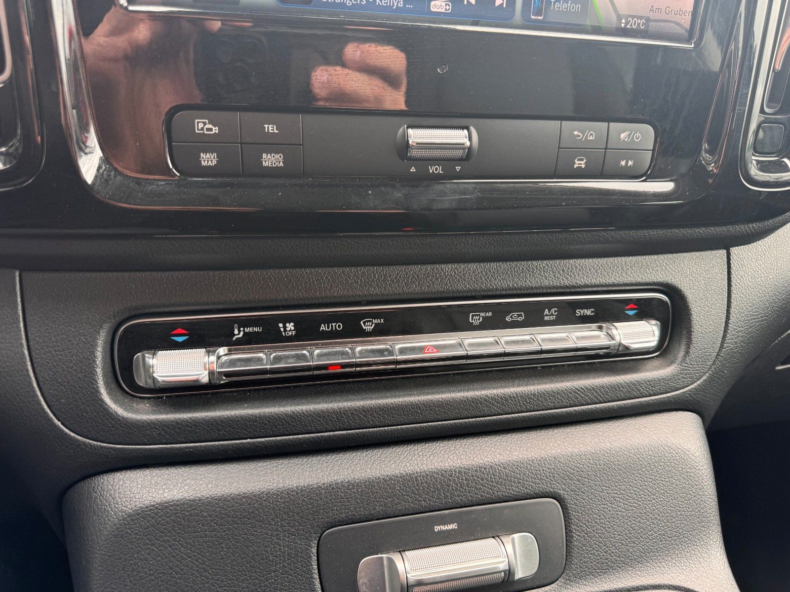Fahrzeugabbildung Mercedes-Benz Vito 119 CDI Tourer Select DISTRONIC LED AHK2,5t