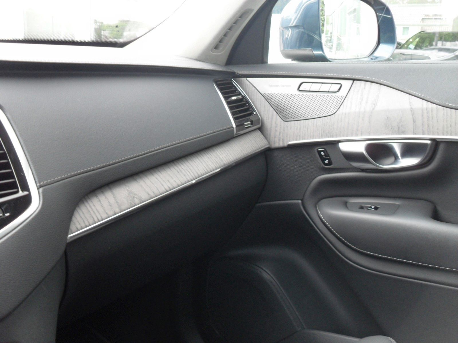 Fahrzeugabbildung Volvo XC 90 Ultimate Bright AWD