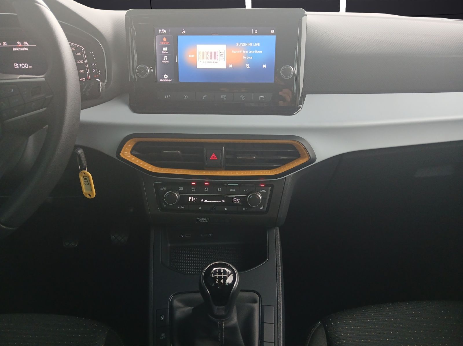 Fahrzeugabbildung SEAT Ibiza TSI Style LED Climatronic AID GRA PDC SH L