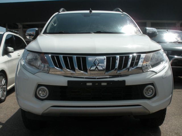 Mitsubishi L200 2.4 DI-D/181CV Double Cab Sparta