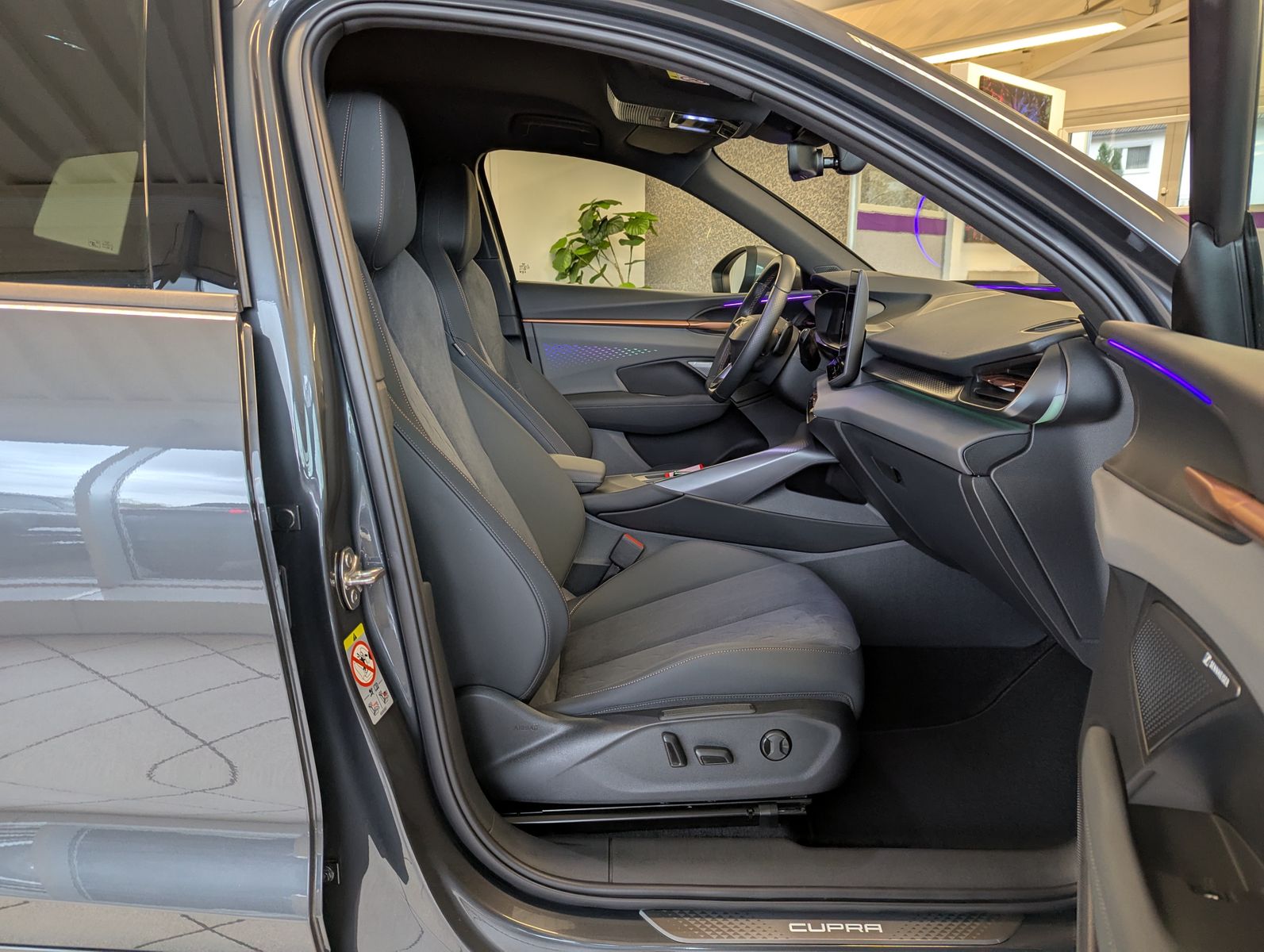 CUPRA Terramar 1.5 eTSI Sennheiser Edge-Paket HUD 19" - Image 14