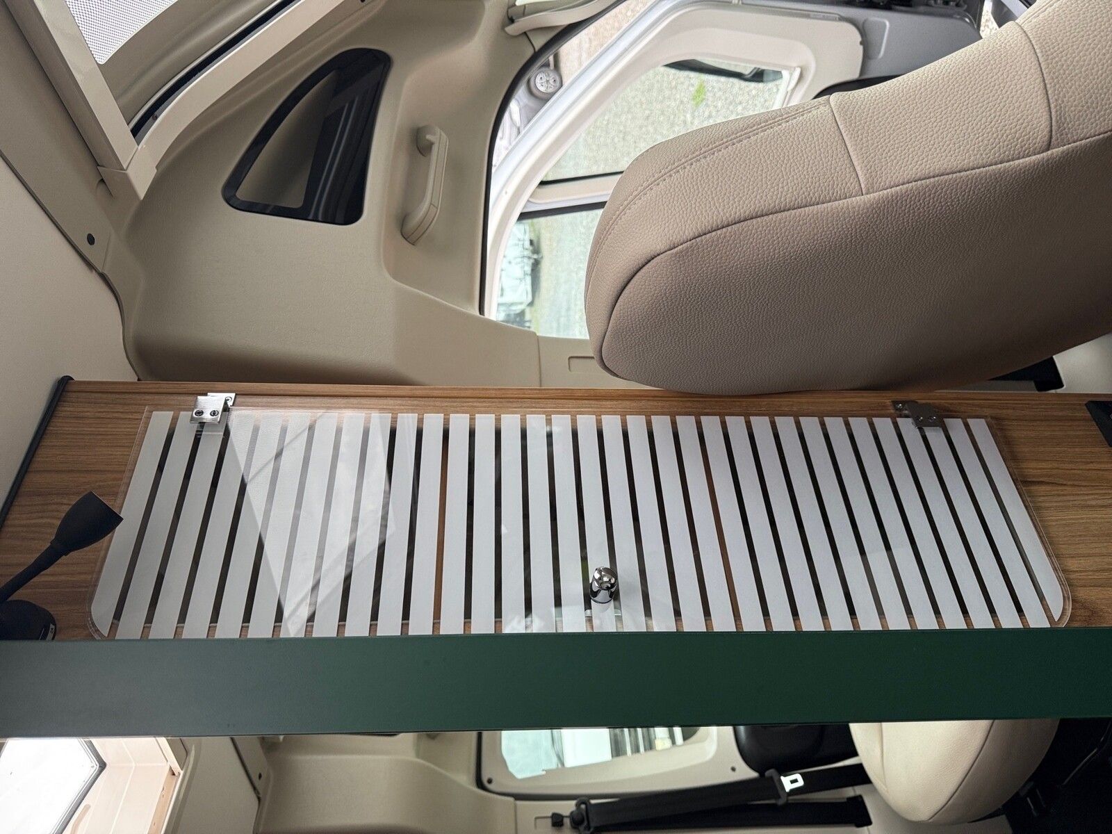 Fahrzeugabbildung Karmann Dexter DE 600 Captain-Chair-Sitze, Automatik