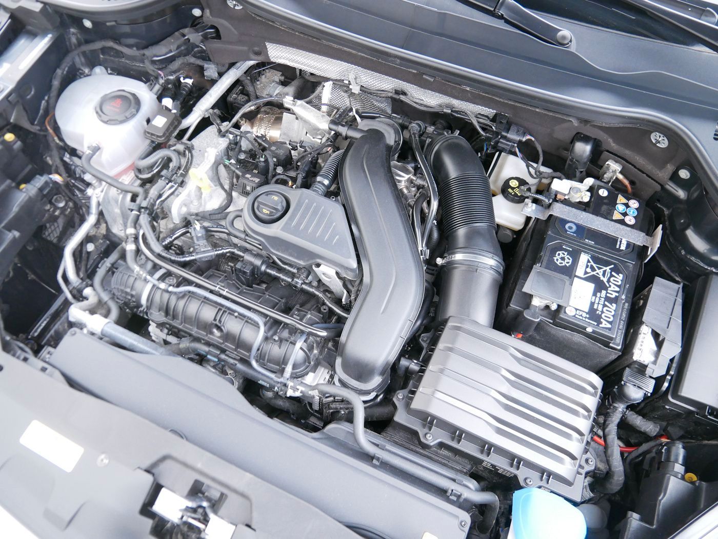 Fahrzeugabbildung SKODA Karoq 1.5 TSI Selection NEU40T DSG ACC SHZ+LHZ