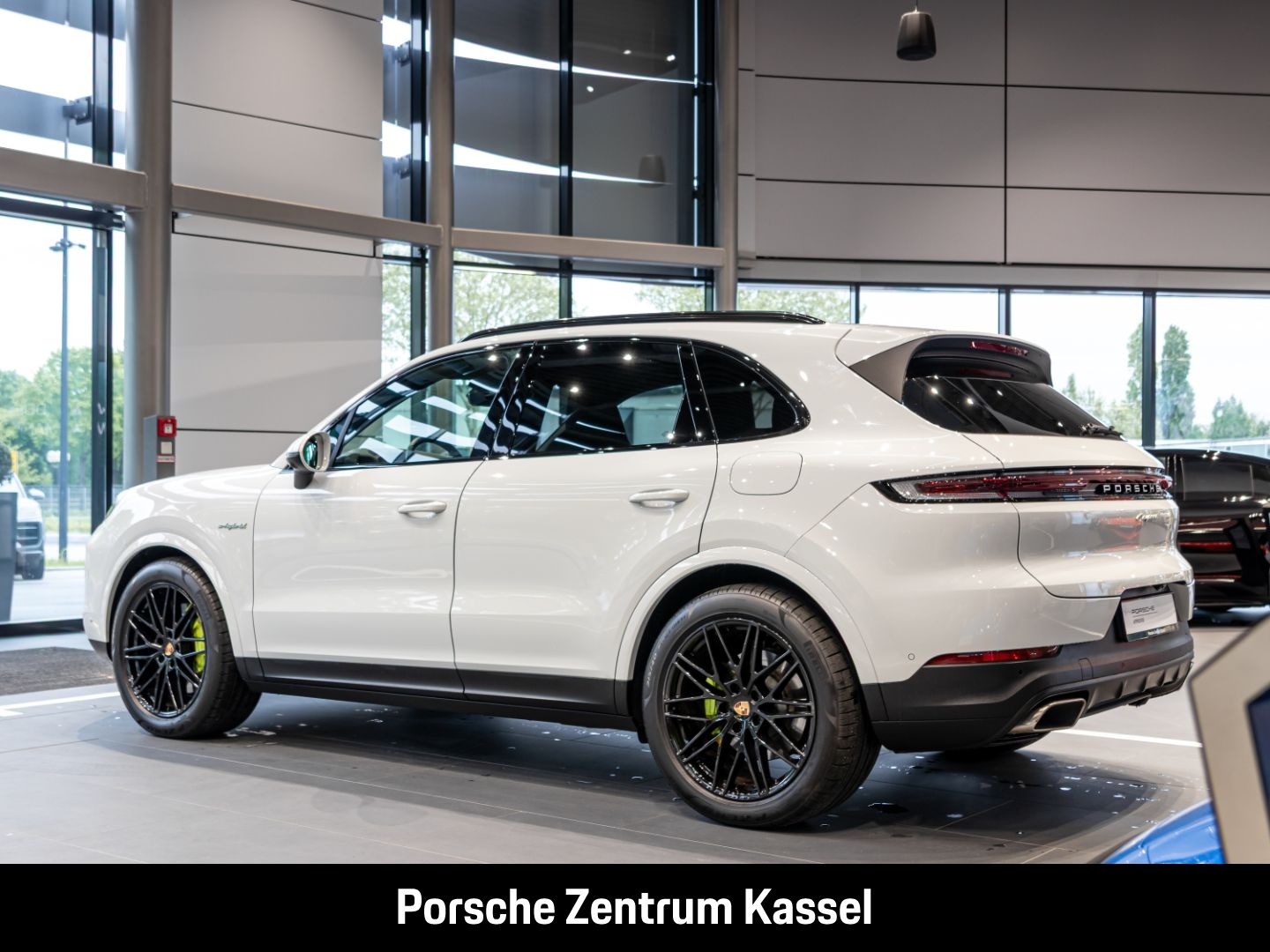 Porsche Cayenne E-Hybrid InnoDrive Head-Up Display BOSE imagem 3