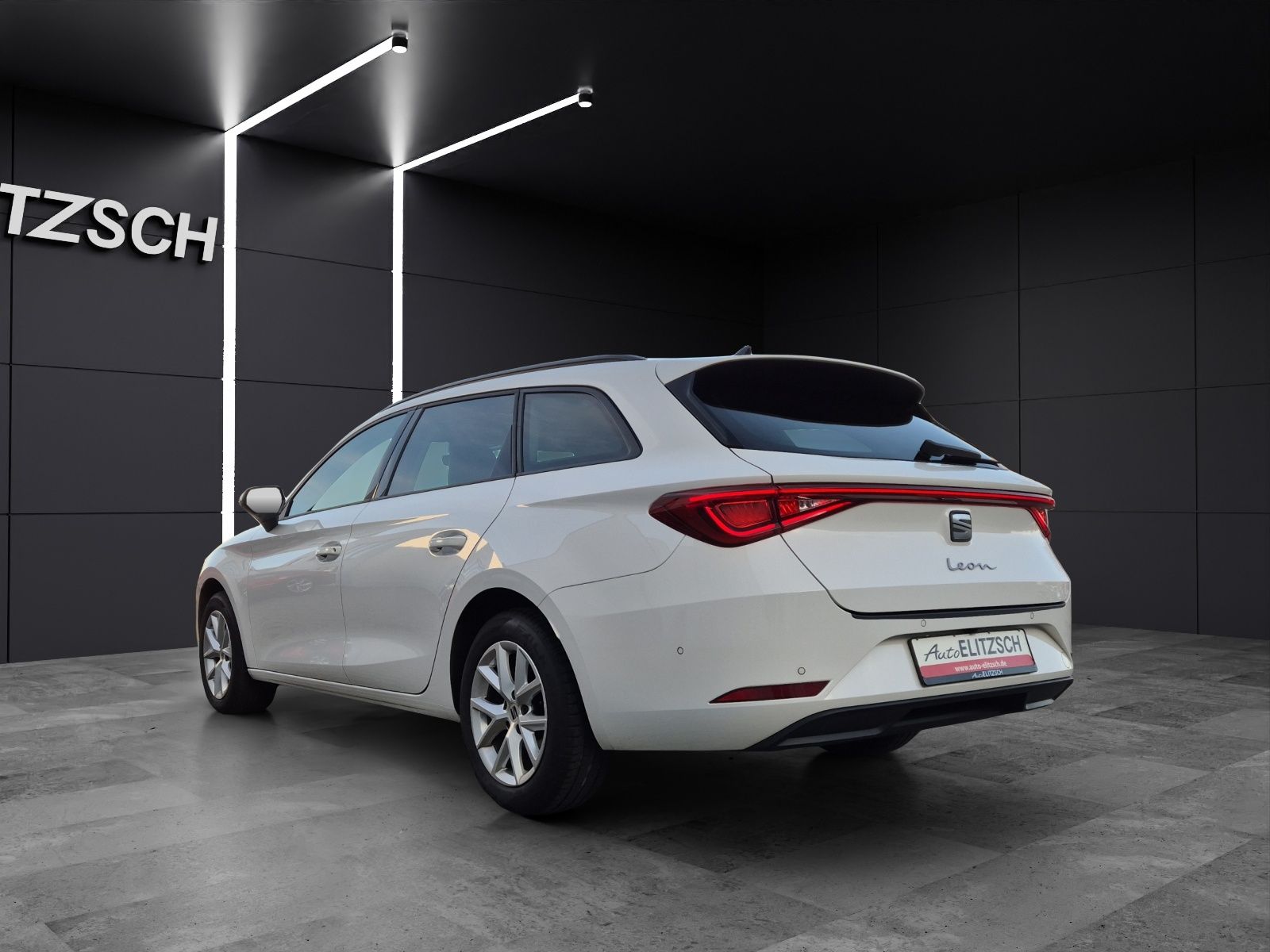 Fahrzeugabbildung SEAT Leon ST TDI Style DSG LED Navi AID ACC RFK beats