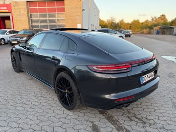 Porsche Panamera - 5