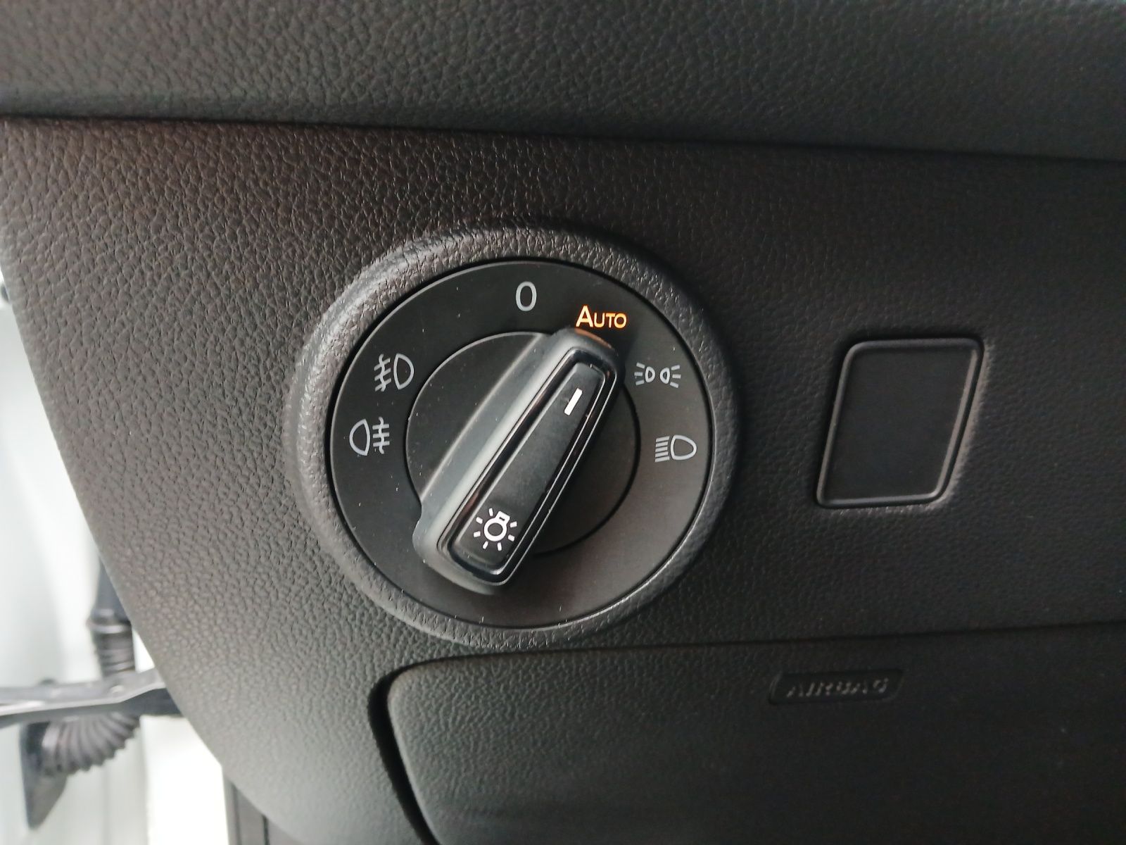 Fahrzeugabbildung CUPRA Ateca TSI DSG 4Drive LED AHK Navi Pano AID ACC P