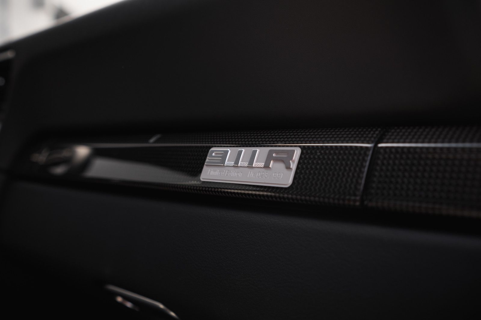Fahrzeugabbildung Porsche 991/911 R - 985KM-Lift-90L-LED-Einmasse-Approved