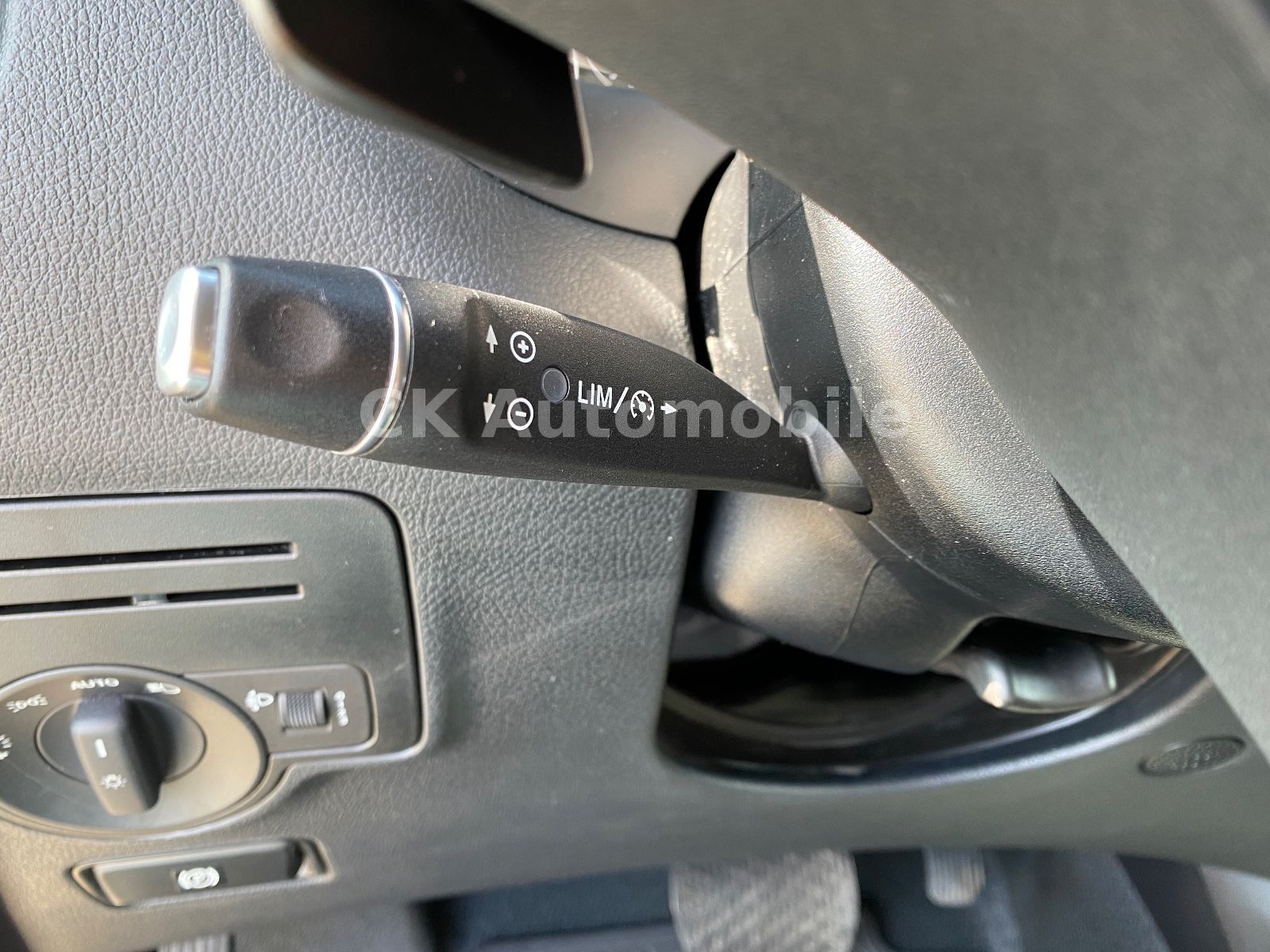 Fahrzeugabbildung Mercedes-Benz Vito Tourer 116 Pro lang Autom./8 Sitze/Navi/Kam