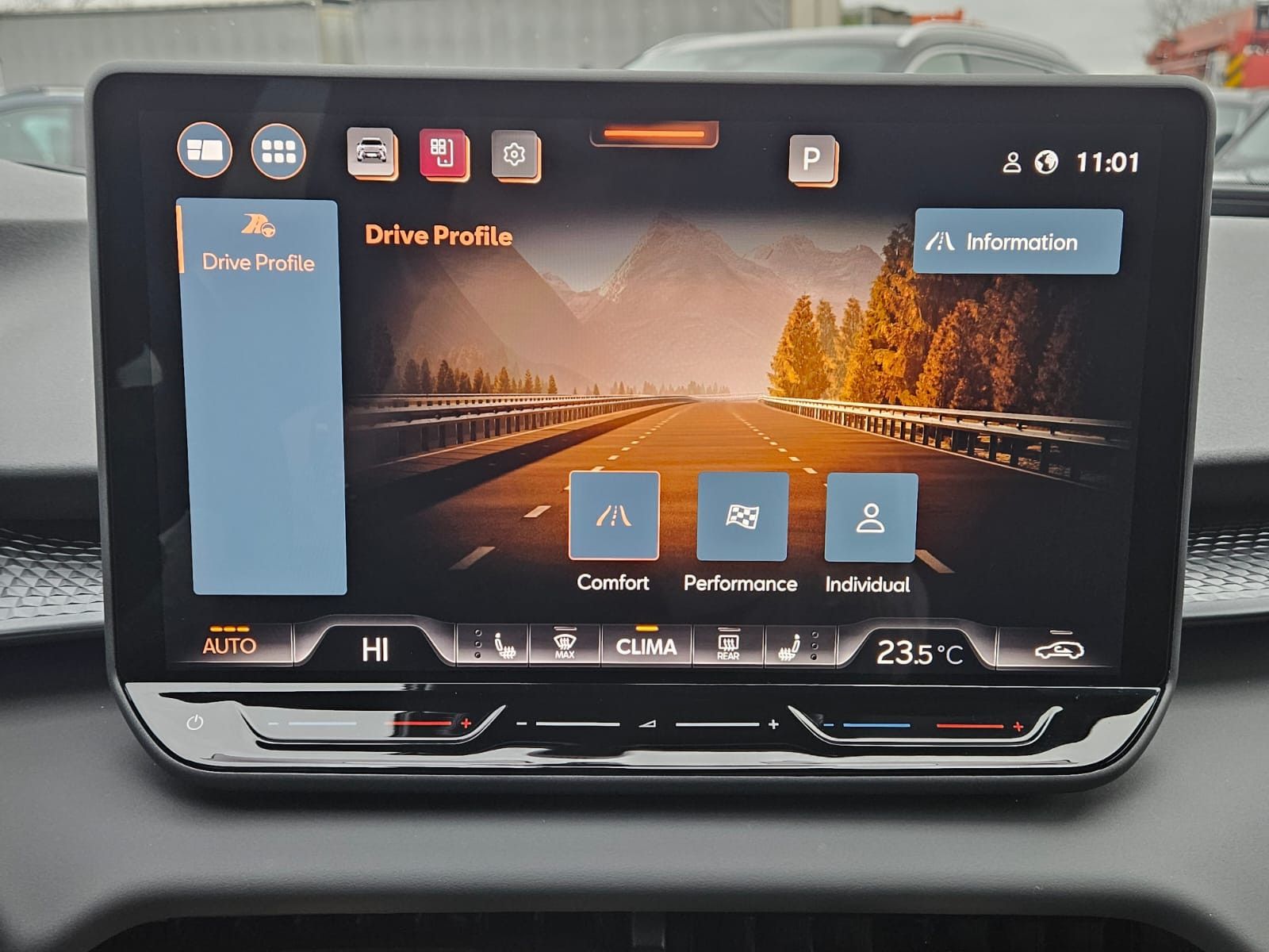 Représentation du véhicule CUPRA Terramar 1.5 eTSI Dinamica Pack Edge HUD 19