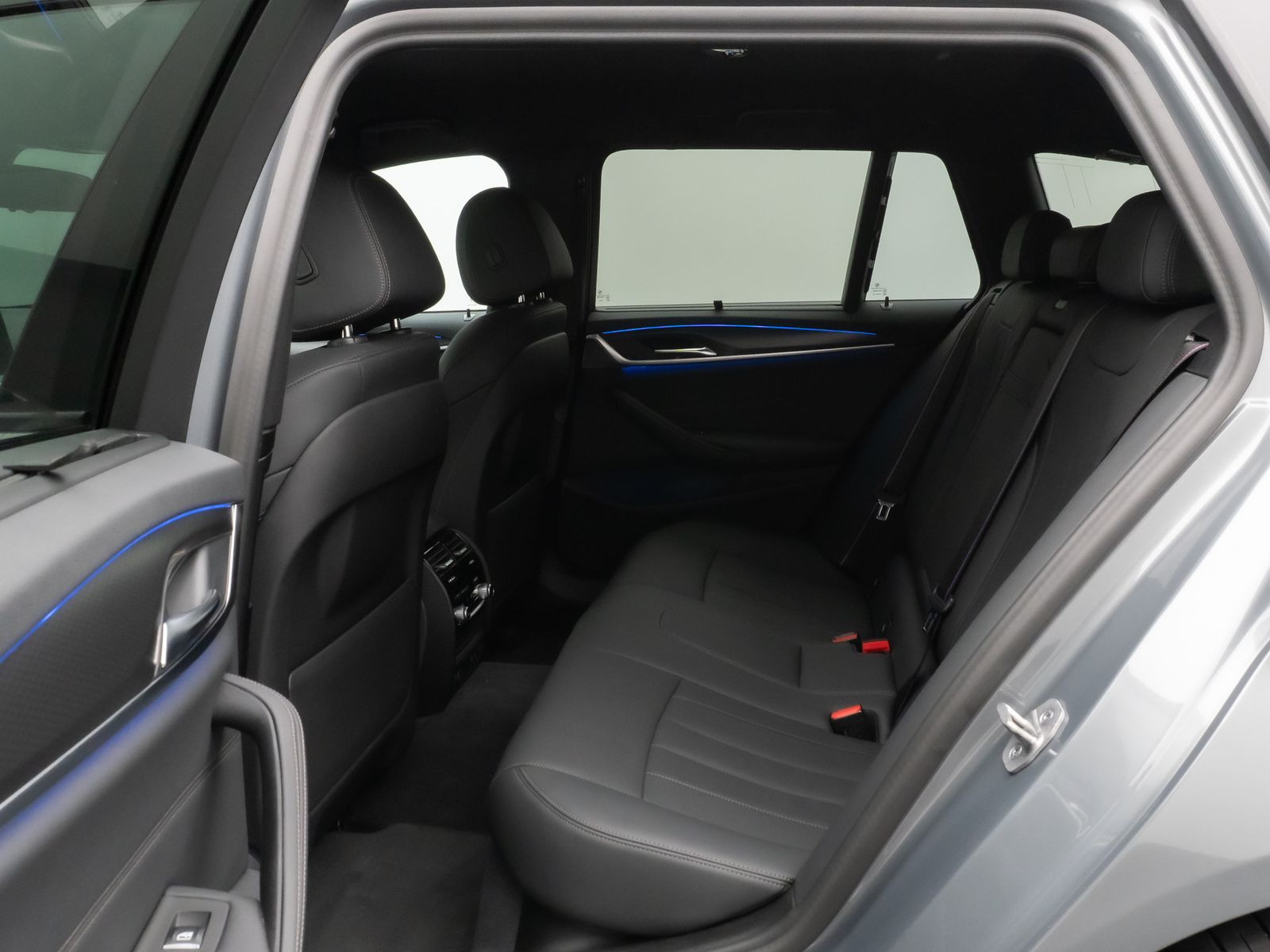 Fahrzeugabbildung BMW 530d xD M Sport Pro Kamera Laser HUD HiFi DAB