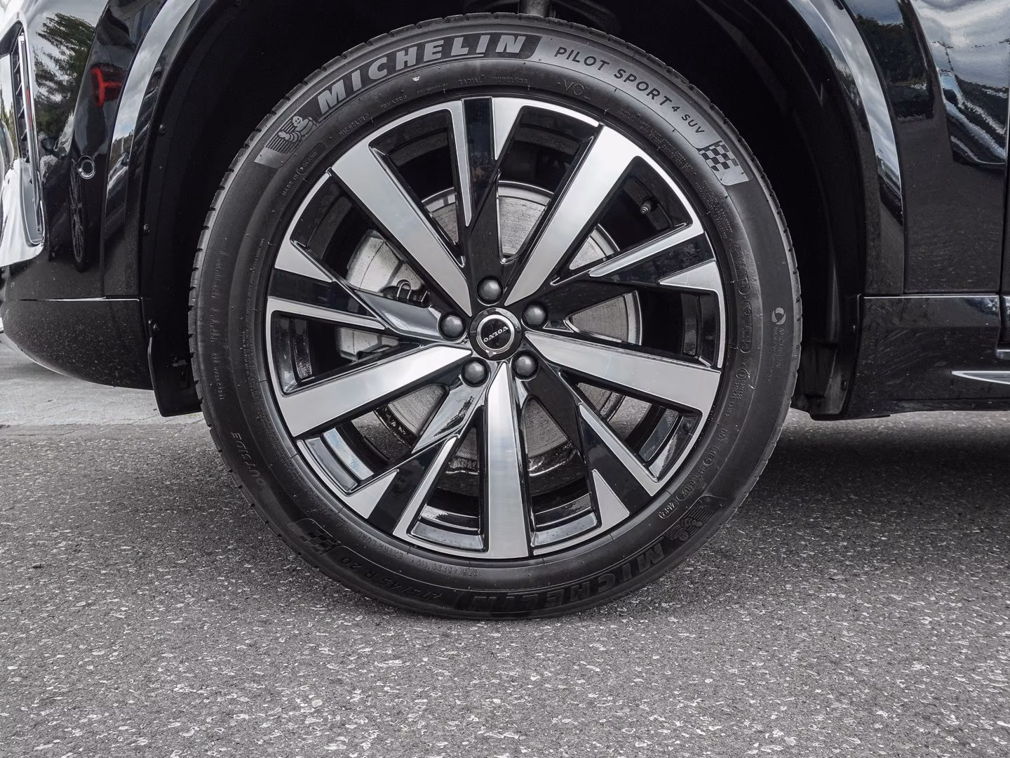 Volvo XC90 B5 B AWD Core Bright 7-SITZER 360° H&K PILO