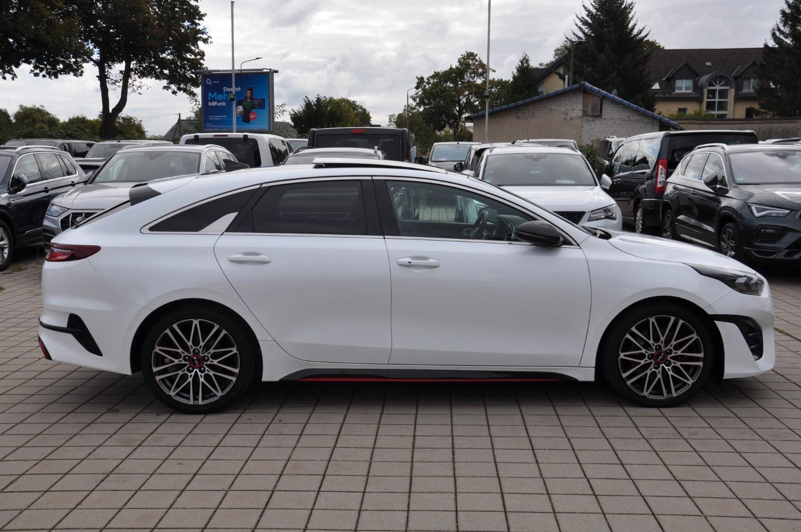 Kia ProCeed GT 1.6 T-GDI ACC-LED-PANO-MEMORY-RKAM