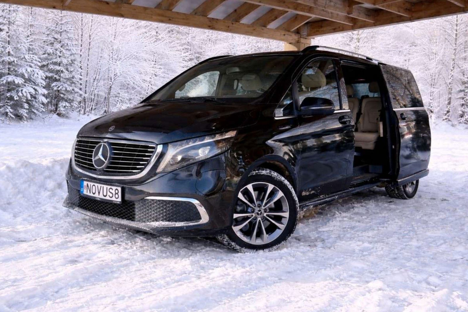 MERCEDES-BENZ EQV 300 Extralang -